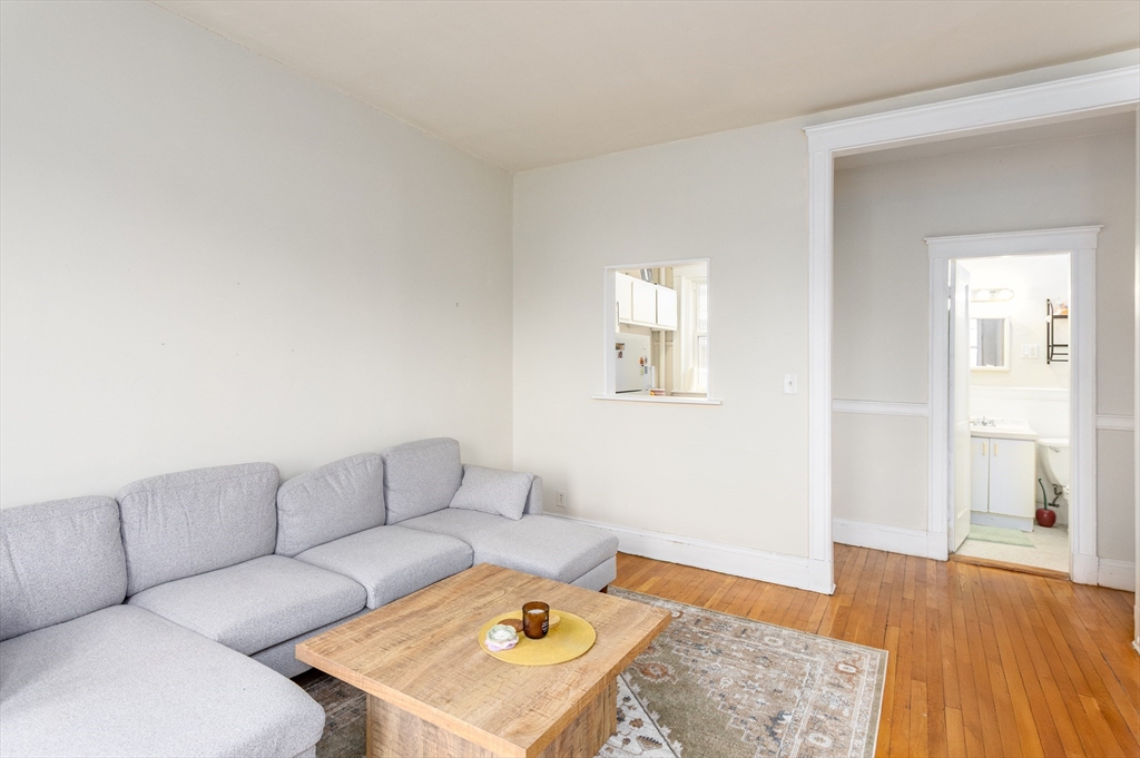 1564 Commonwealth Ave # 16