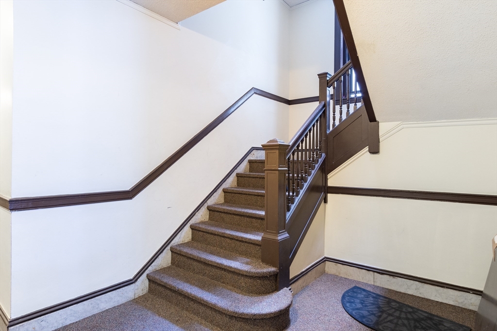 1564 Commonwealth Ave # 16