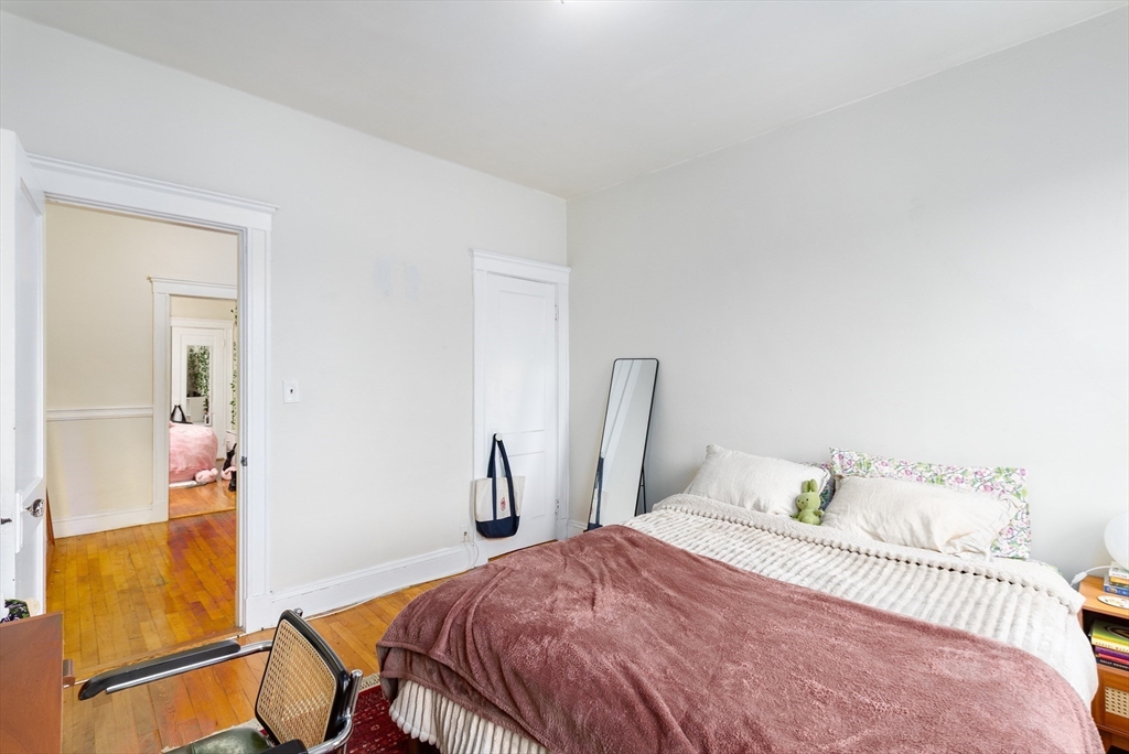 1564 Commonwealth Ave # 16