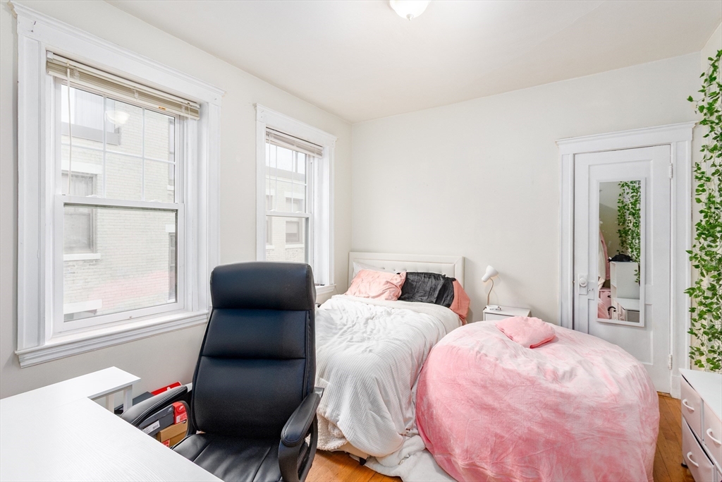 1564 Commonwealth Ave # 16