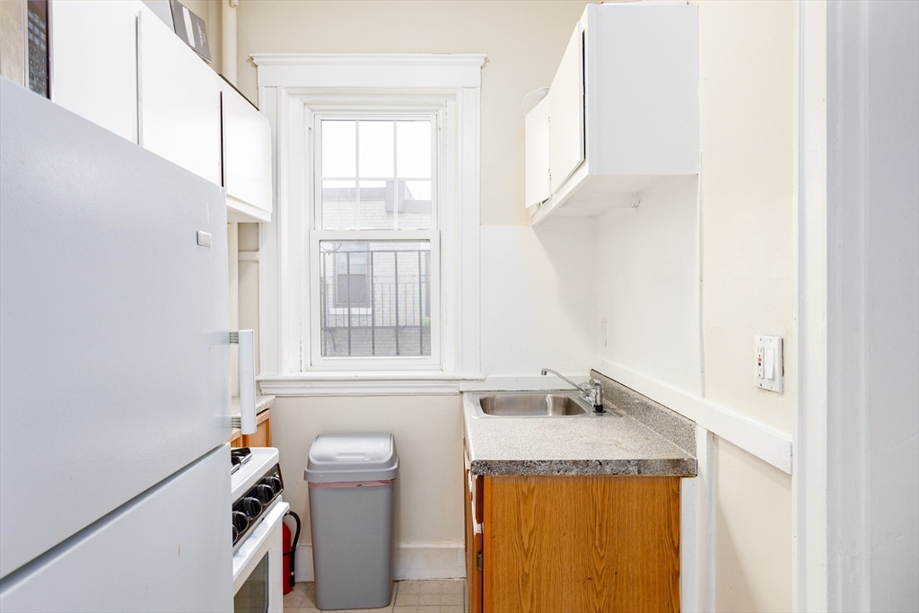 1564 Commonwealth Ave # 16