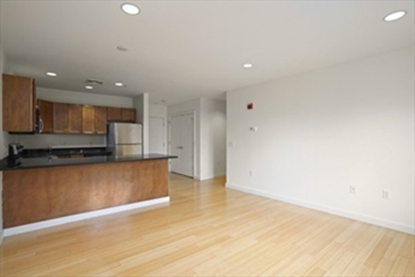 99 Chestnut Hill Ave # 307