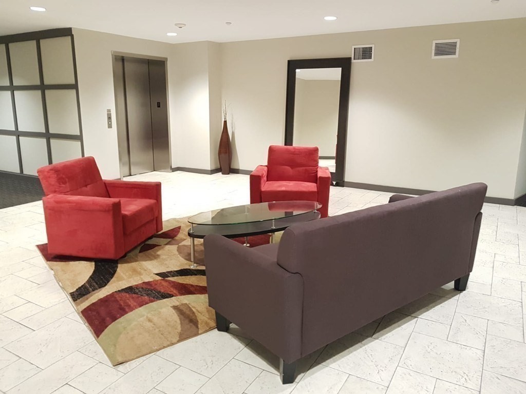 99 Chestnut Hill Ave # 307