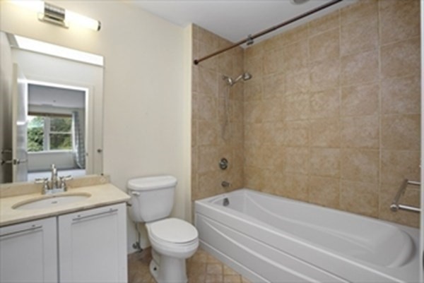 99 Chestnut Hill Ave # 307
