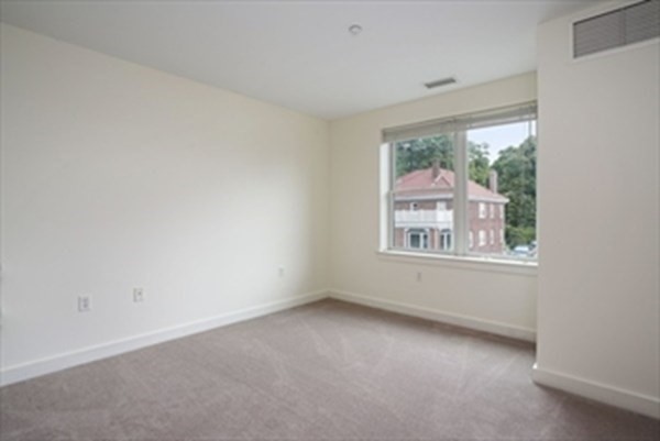 99 Chestnut Hill Ave # 307