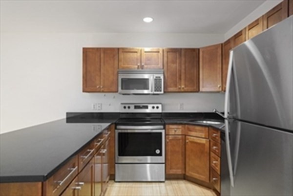 99 Chestnut Hill Ave # 307