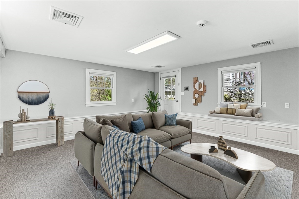 407 Walpole Street