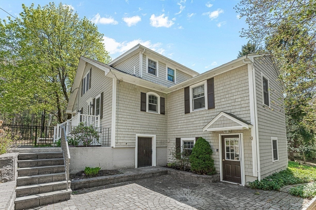 407 Walpole Street