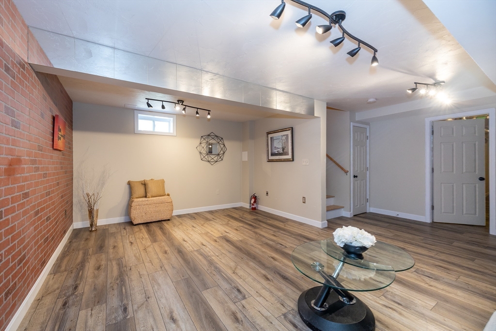 13 W Dexter Ave # 1