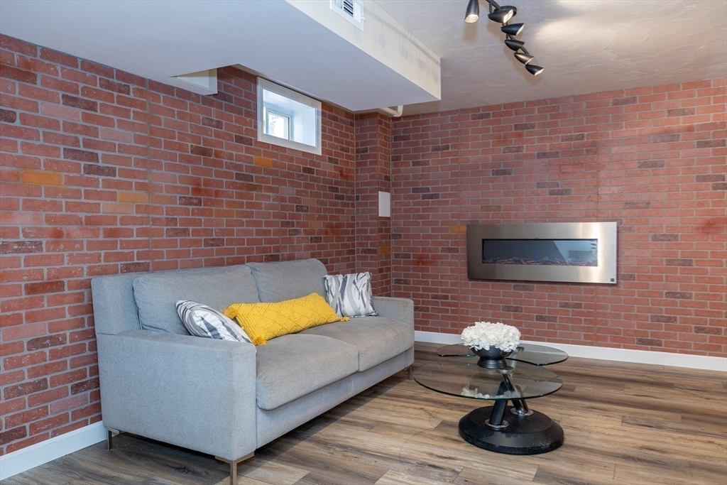 13 W Dexter Ave # 1