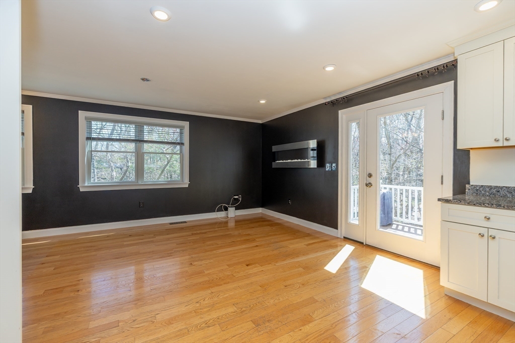 13 W Dexter Ave # 1