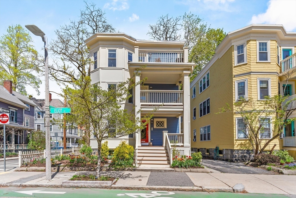 11 Eliot St # 2