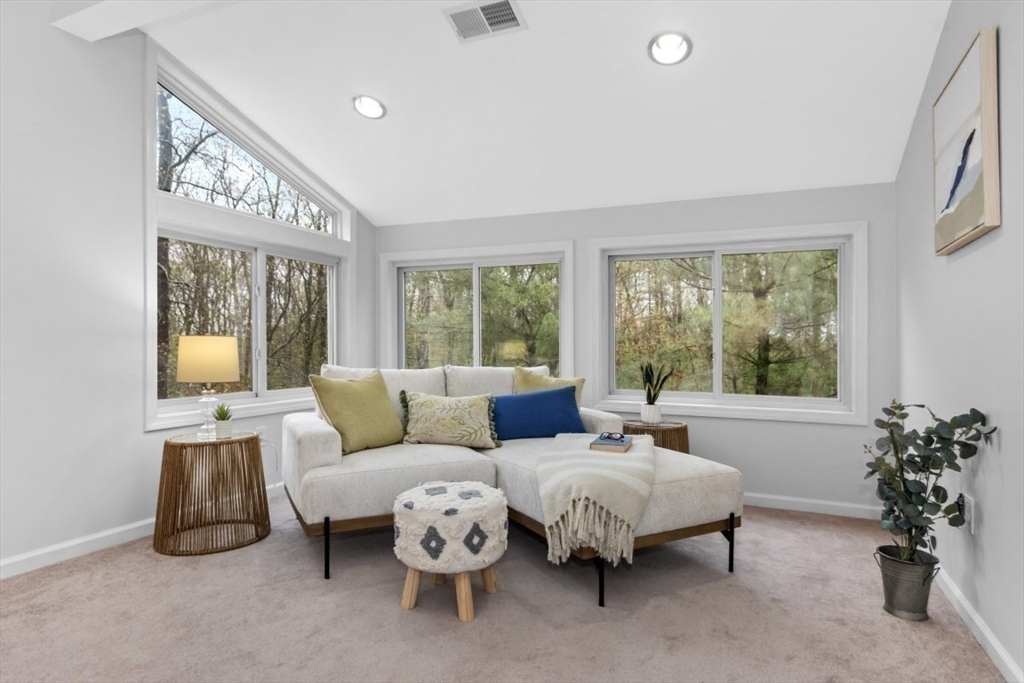 228 Algonquin Trl # 228