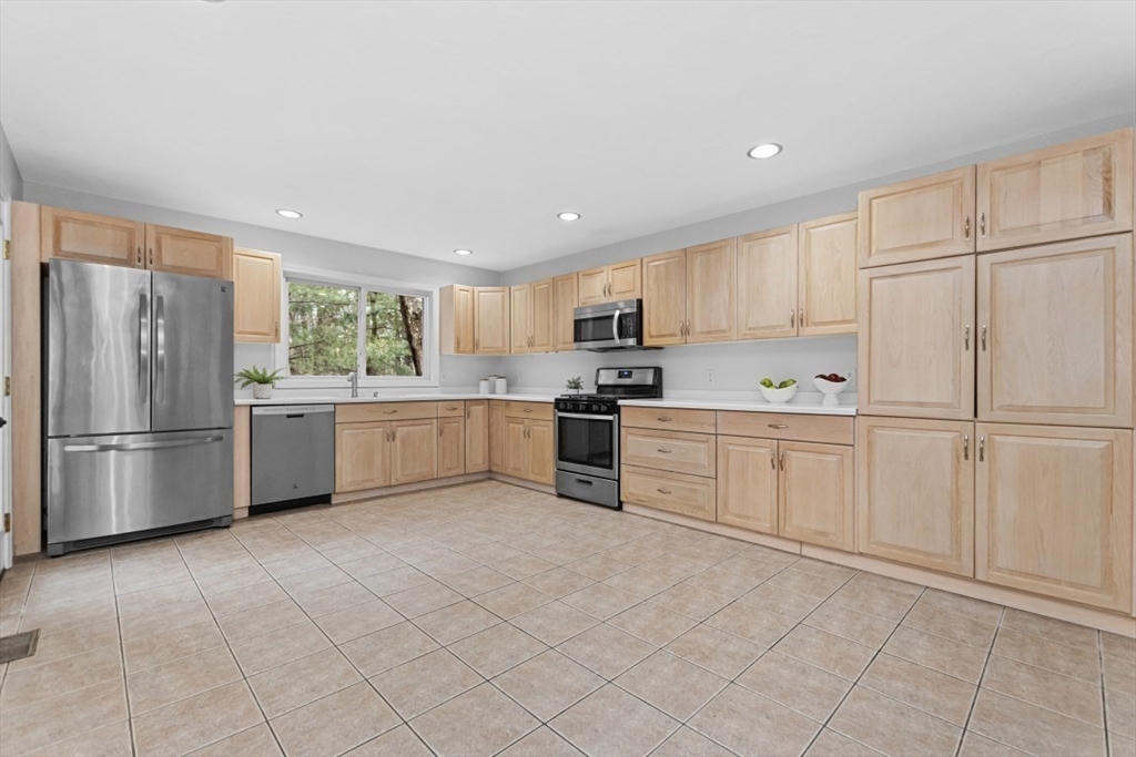 228 Algonquin Trl # 228