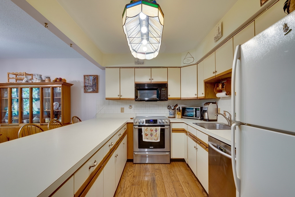 303 Tuckers Ln # 303