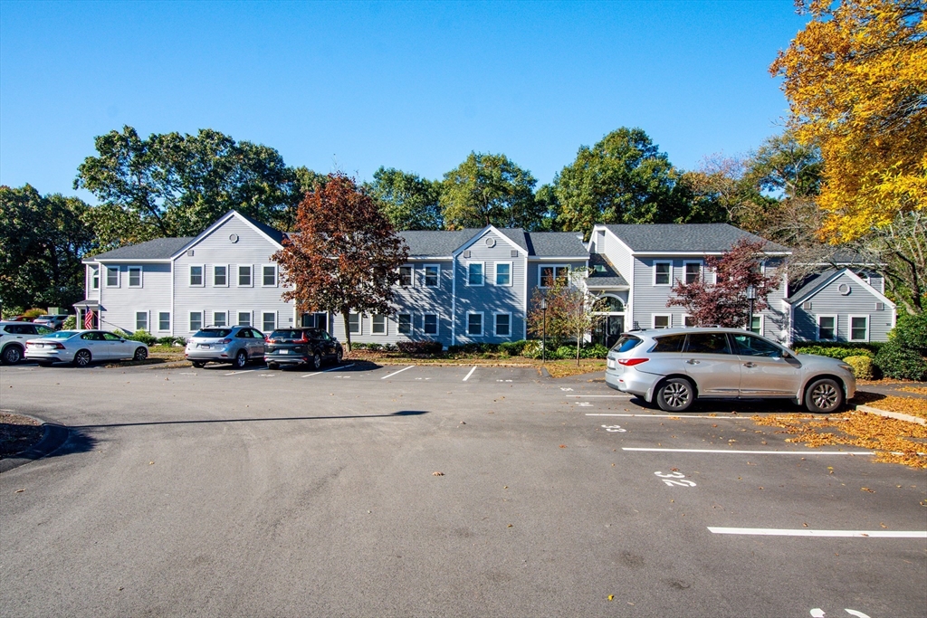 303 Tuckers Ln # 303