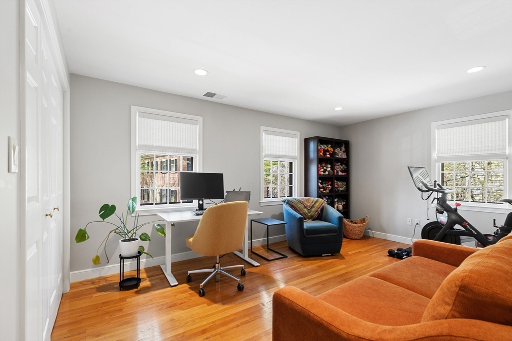 1505 Massachusetts Ave # 6