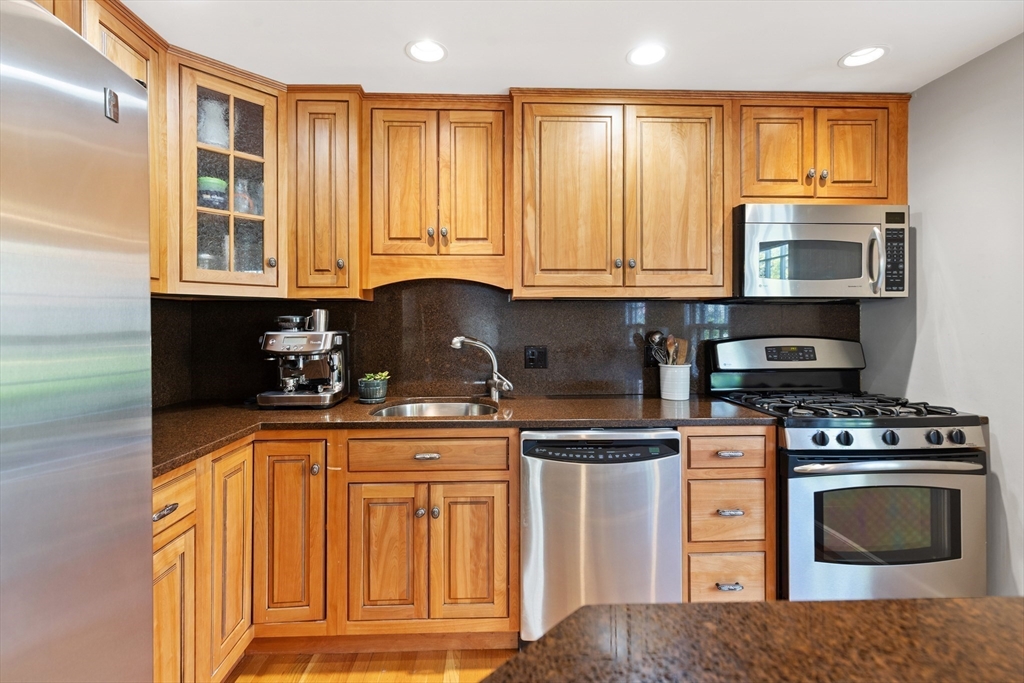 1505 Massachusetts Ave # 6