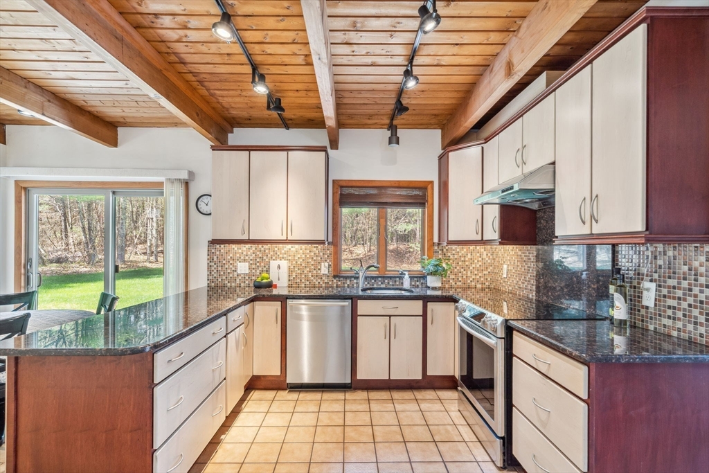 46 Kirkland Dr