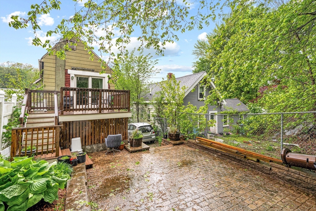 121 Franklin St