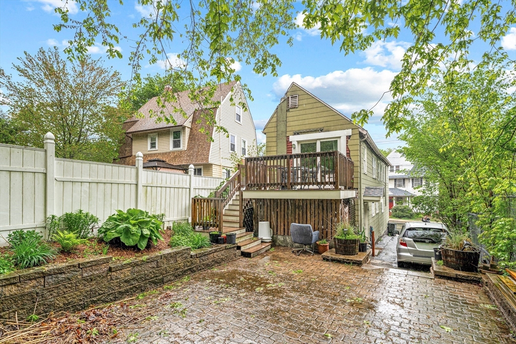 121 Franklin St