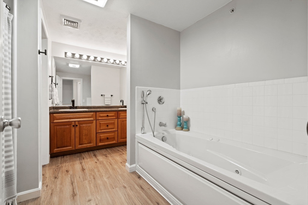 111 Caspian Way # 111