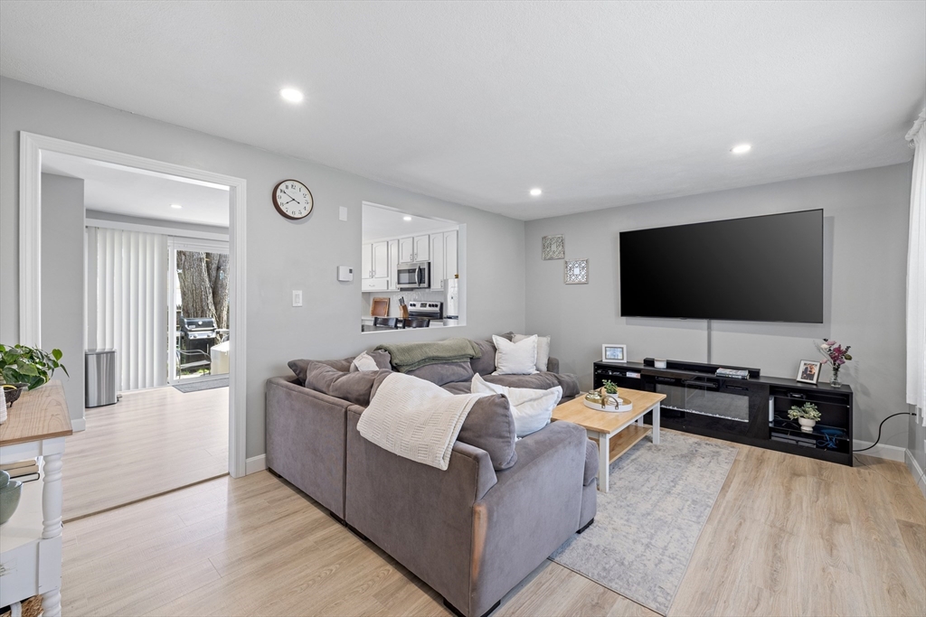 144 Old Ferry Road # J