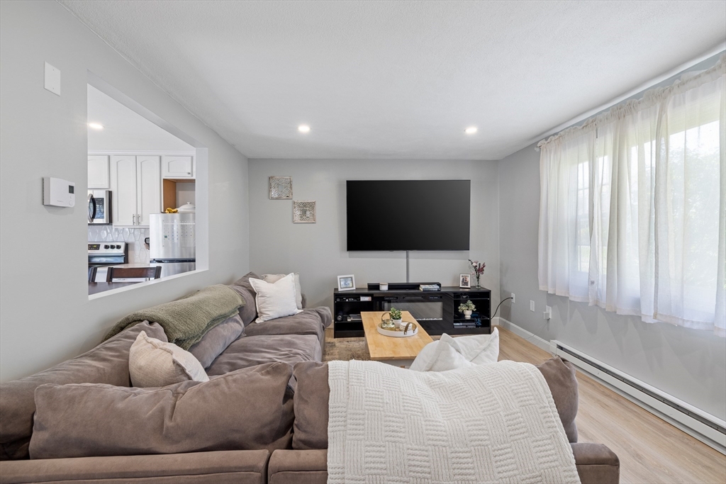 144 Old Ferry Road # J