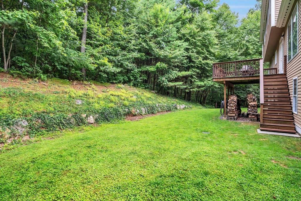18 Danforth Ln