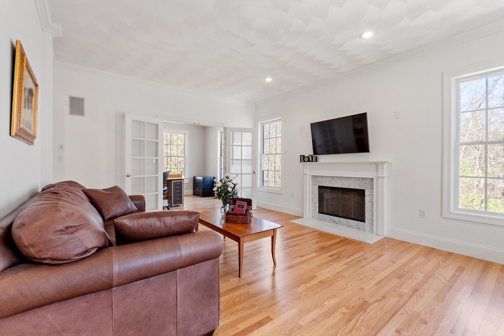 18 Danforth Ln