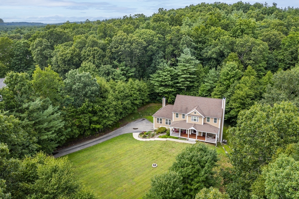 18 Danforth Ln