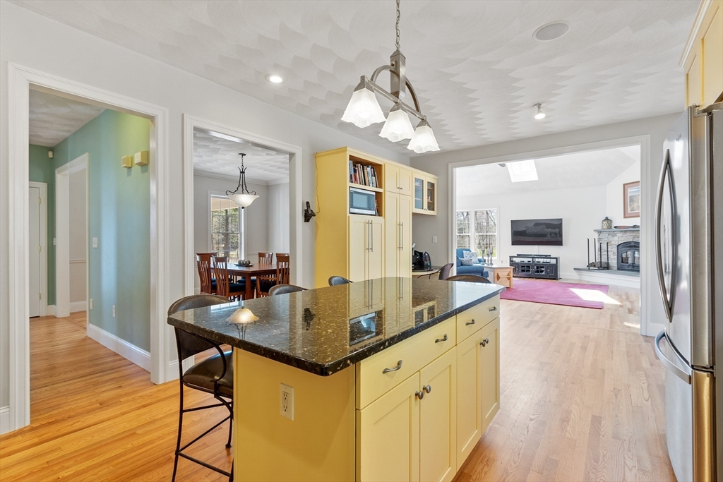 18 Danforth Ln