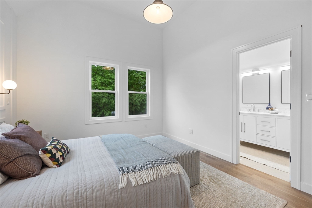 16 Edgar Ave