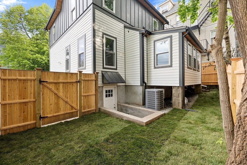 16 Edgar Ave
