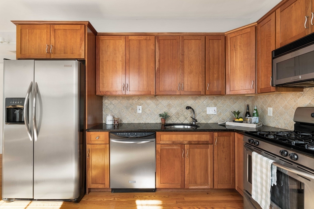 386 Washington Street # 2B