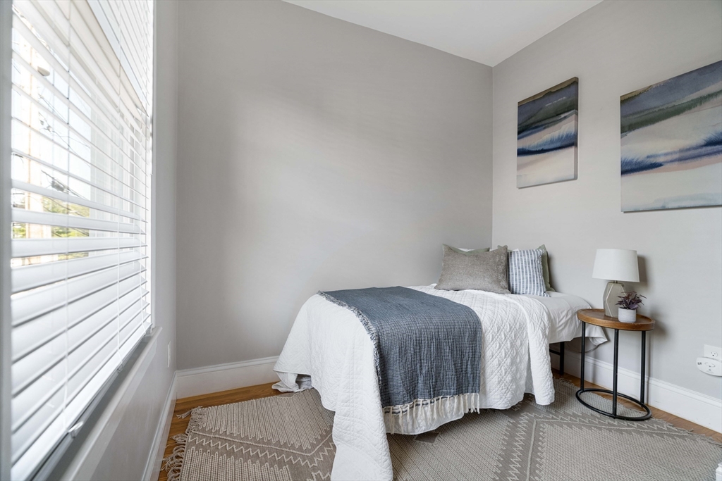 386 Washington Street # 2B
