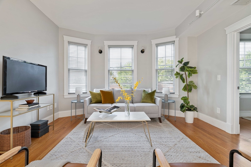 386 Washington Street # 2B