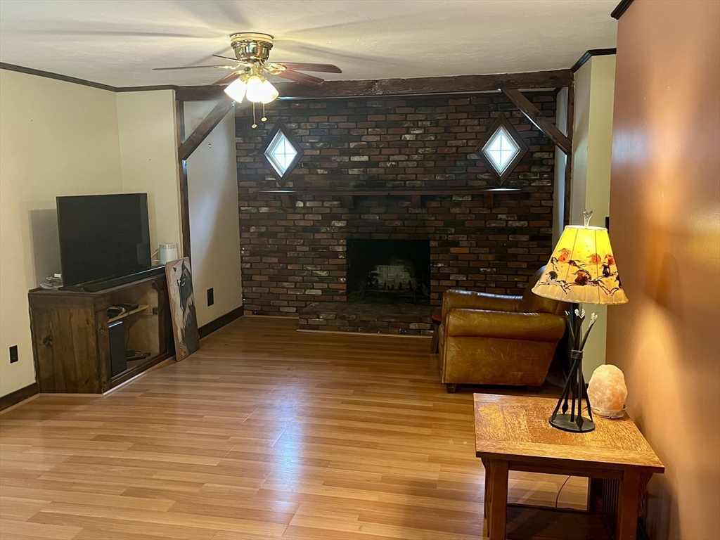297 Hudson Rd