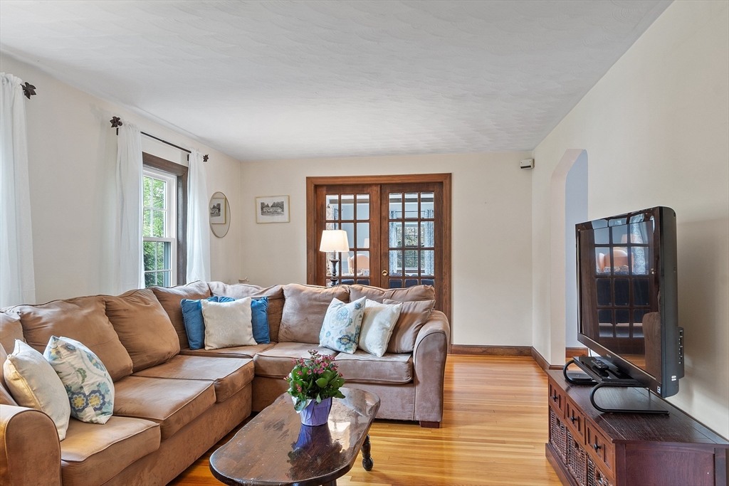 17 Phyllis Ave