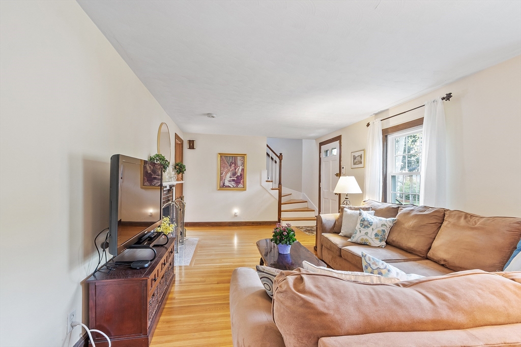 17 Phyllis Ave