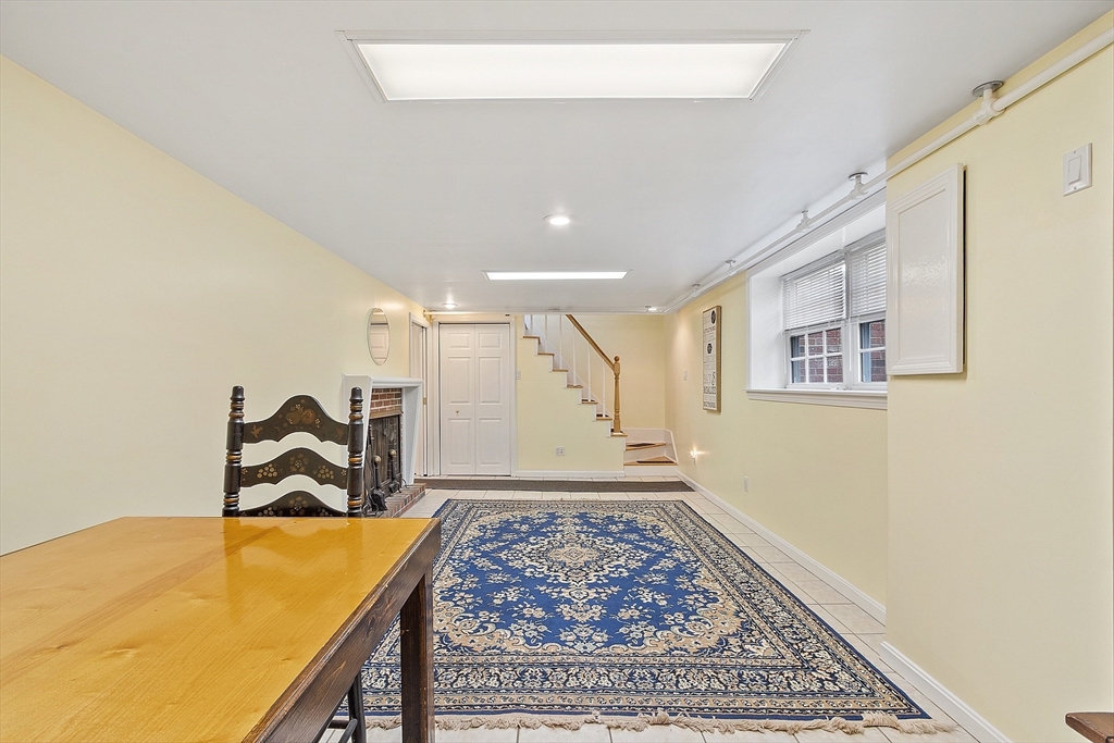 17 Phyllis Ave