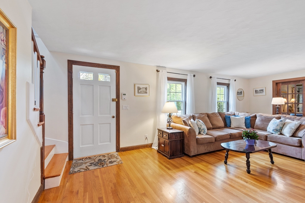 17 Phyllis Ave