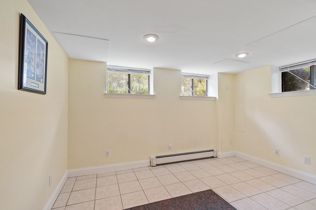 17 Phyllis Ave
