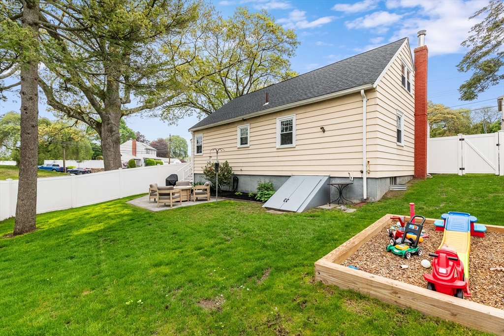 18 Elizabeth Rd