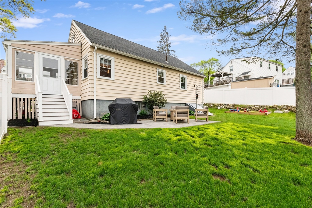 18 Elizabeth Rd