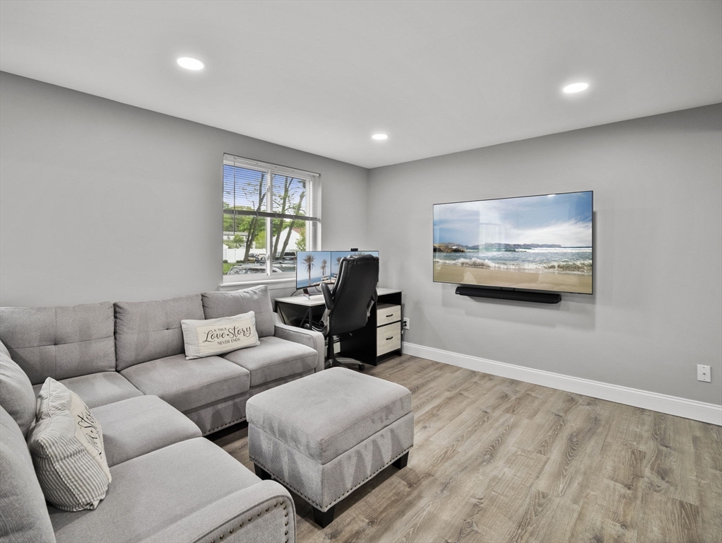 4 Wilson Dr # 4