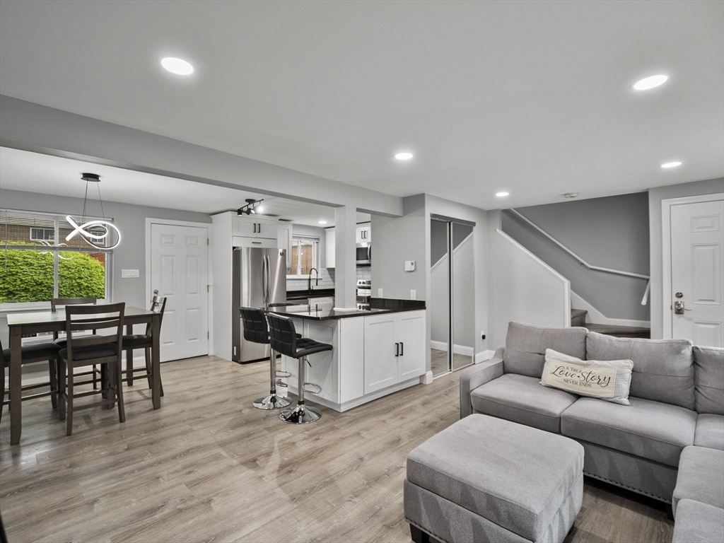 4 Wilson Dr # 4