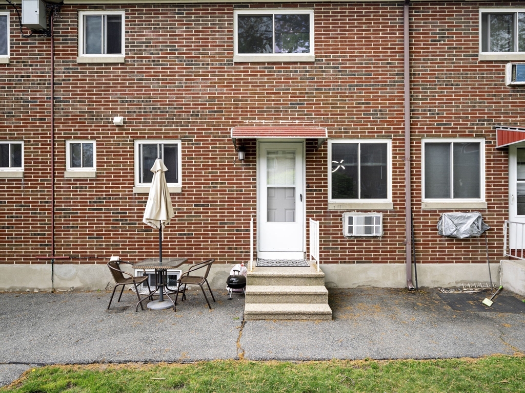 4 Wilson Dr # 4