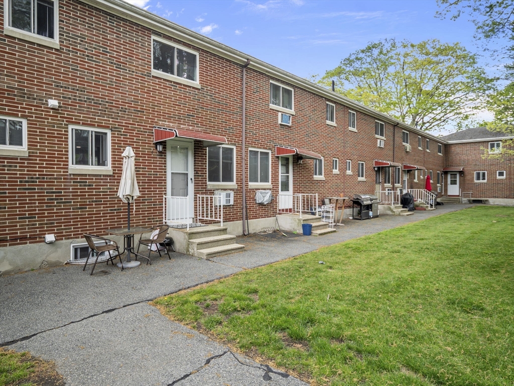 4 Wilson Dr # 4