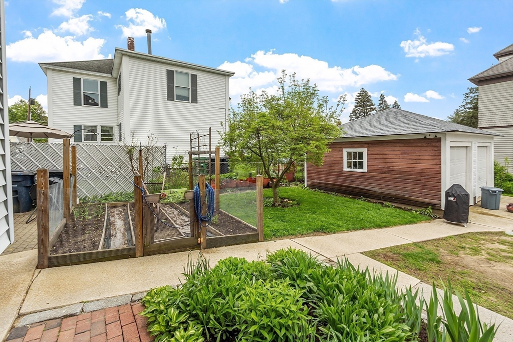 15-17 Faxon St